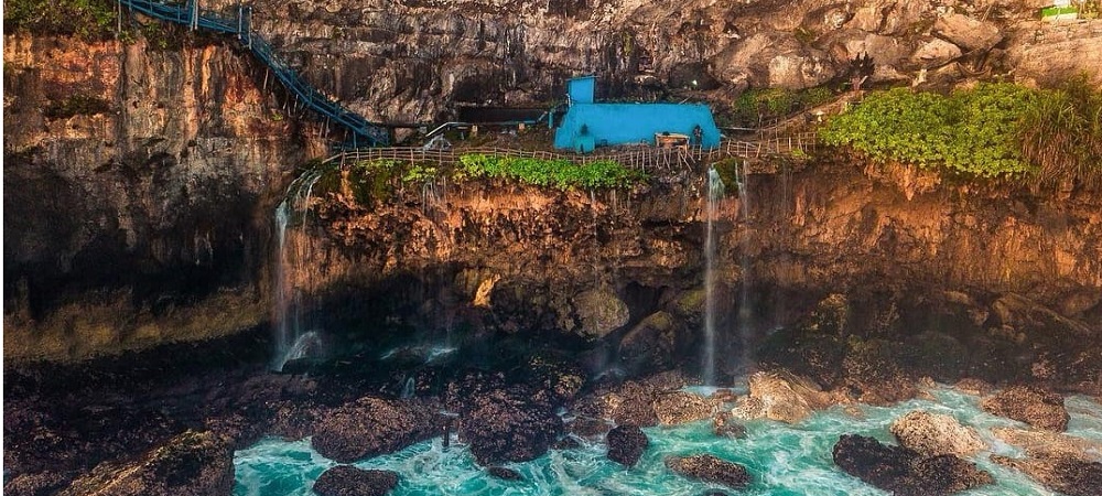 Peguyangan Waterfall