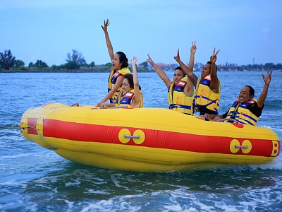 Bali Water Sports Tour, Donut Boat in Bali